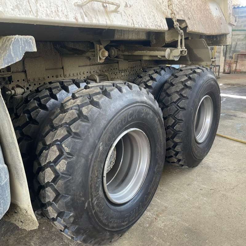 Pneu OTR_02